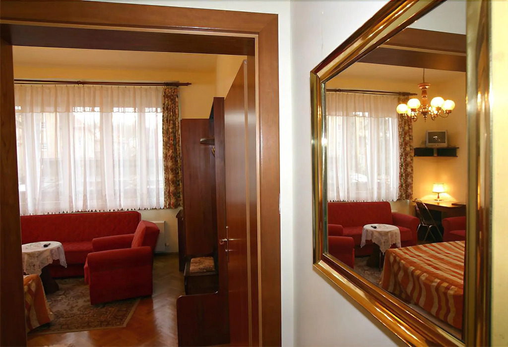 Pawlovnia Hotel