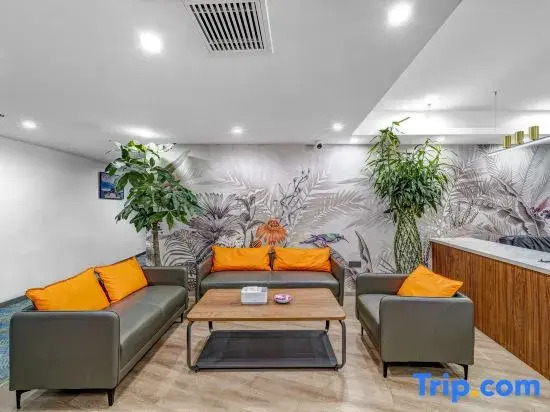 Zhuote Apartment (Qingdao May Fourth Square)