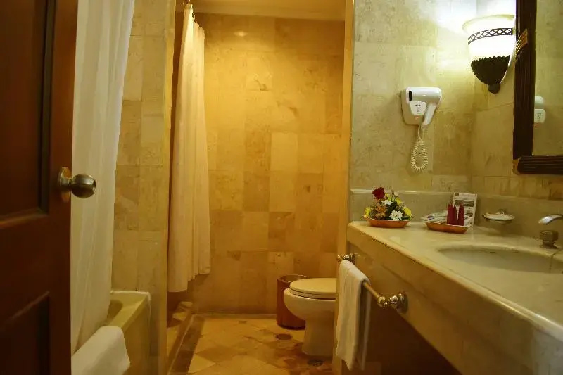 Четырёхместный номер Standard в Отель Bali Beach