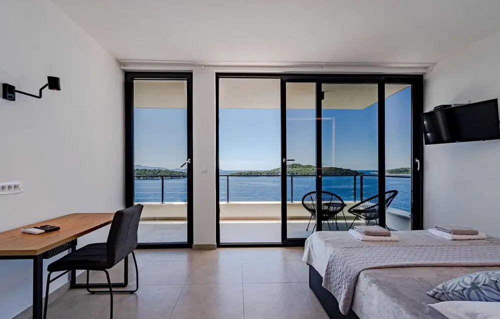 Awesome Home In Blato