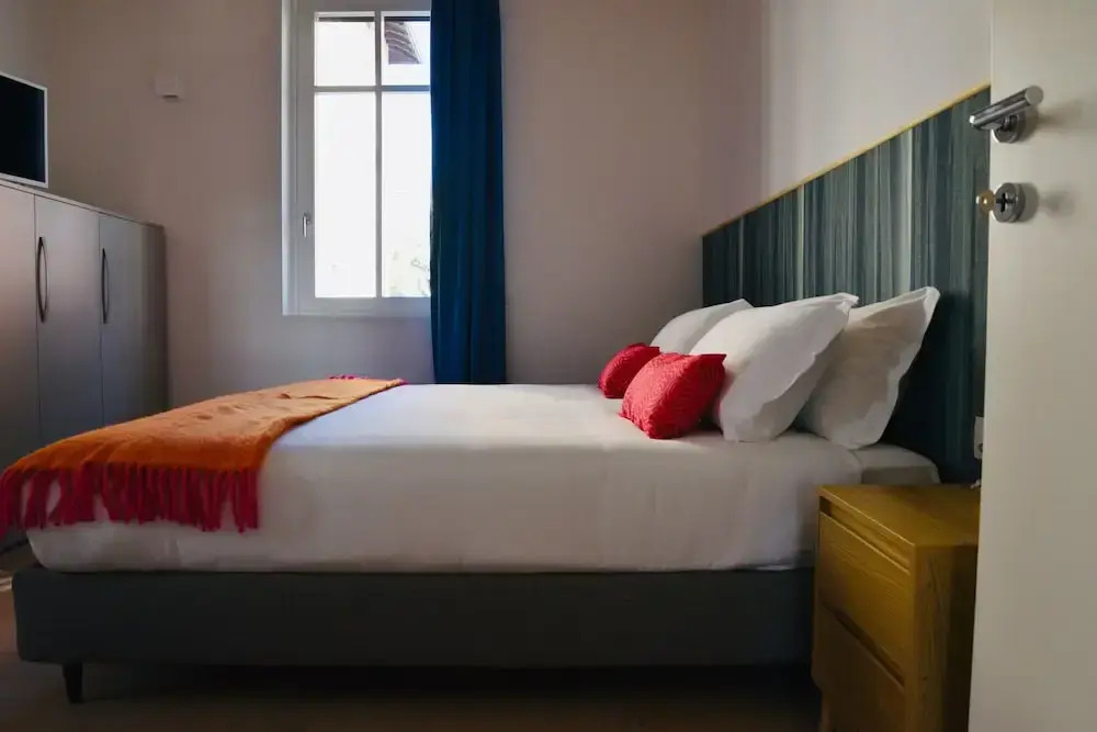 Nine Rooms Shared