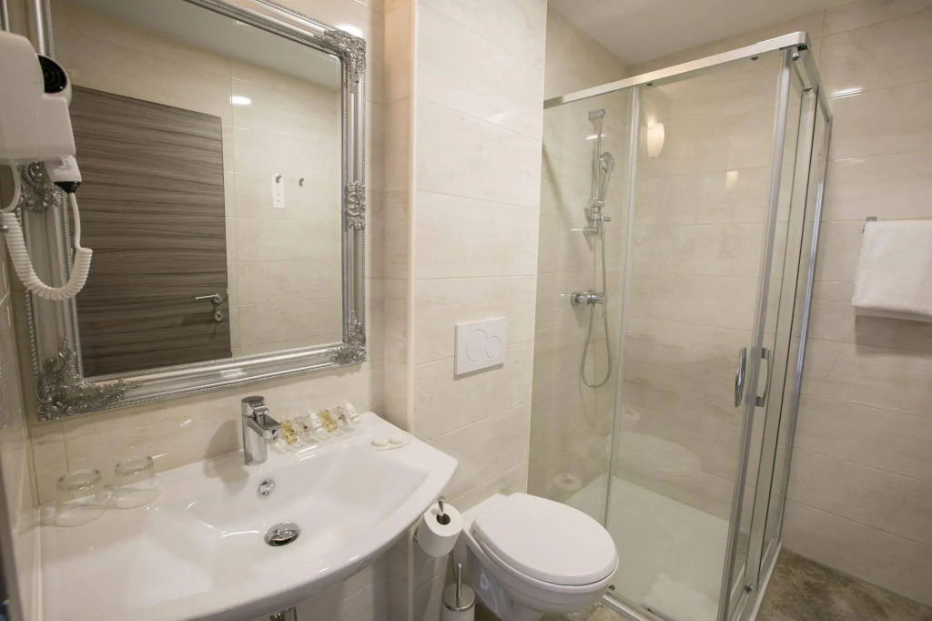 Barbara Piran Beach Hotel