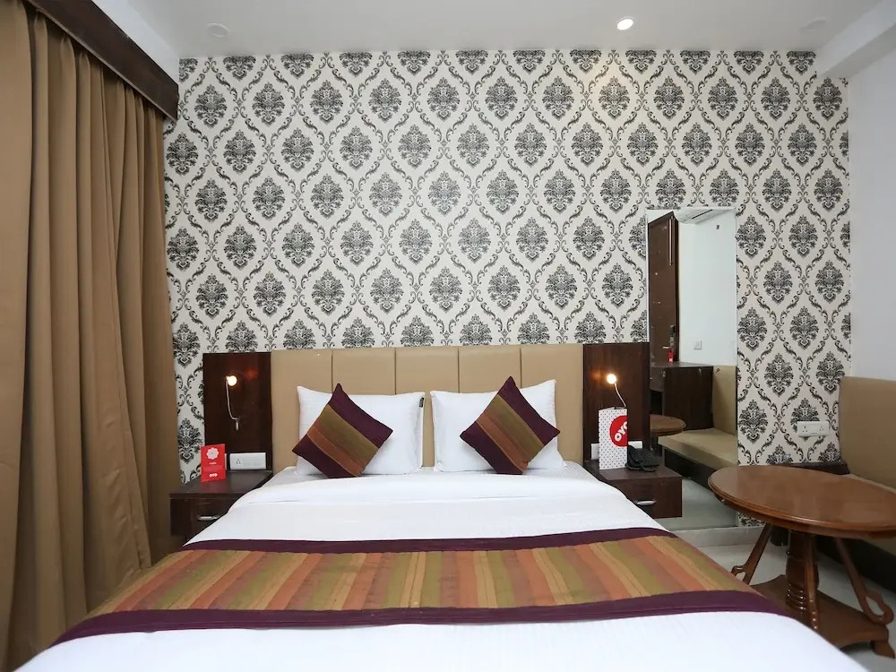 OYO 14481 Almati Inn
