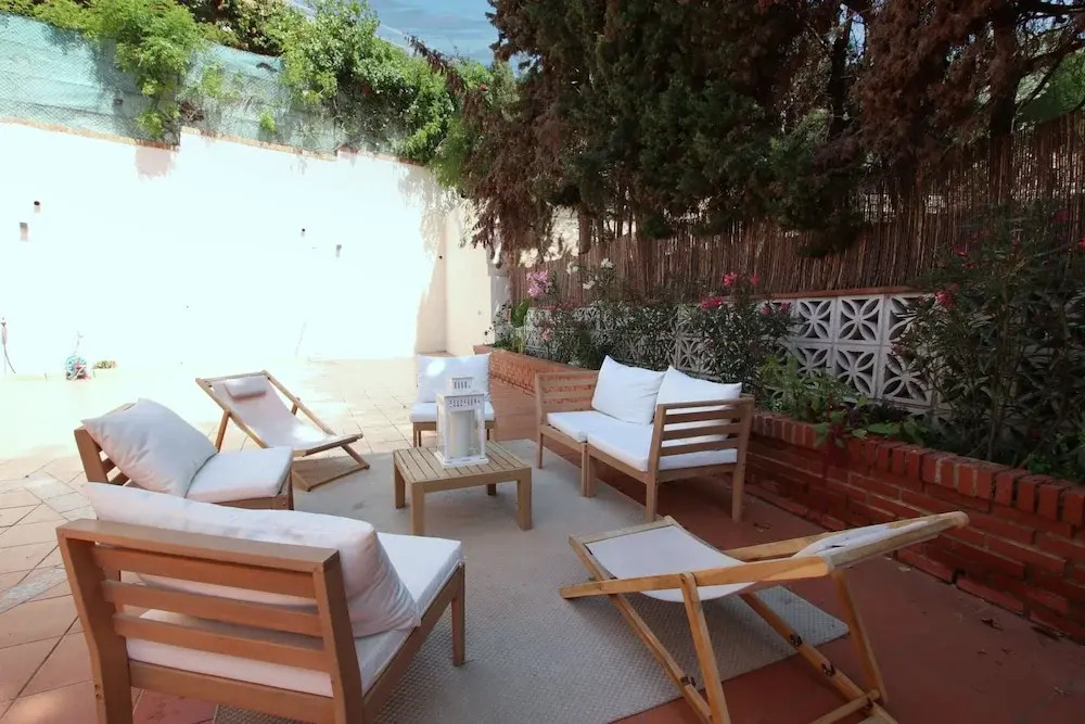 Tess Villa Olmos in M Laga