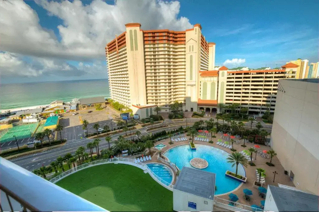 BEAUTIFUL 3 BD Laketown Wharf 1138- Best Amenities!