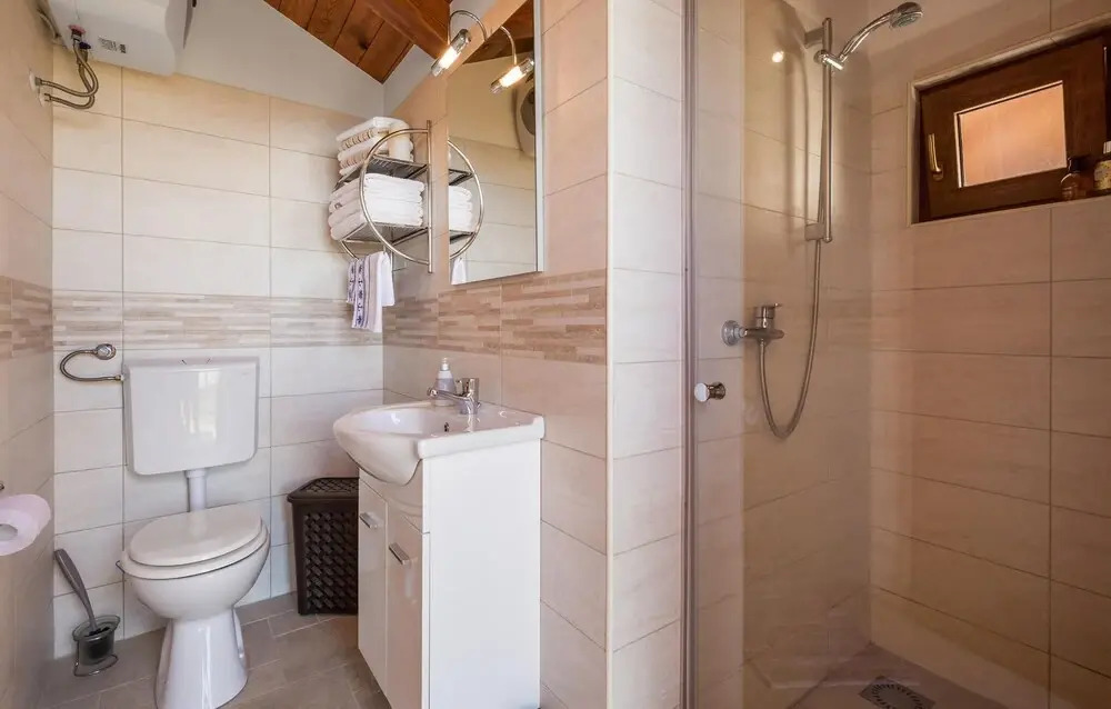 Beautiful Home In Rukavac