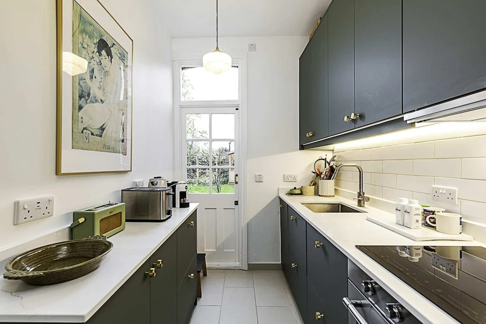 Beautiful Three Bed Abode Near Dollis Hill