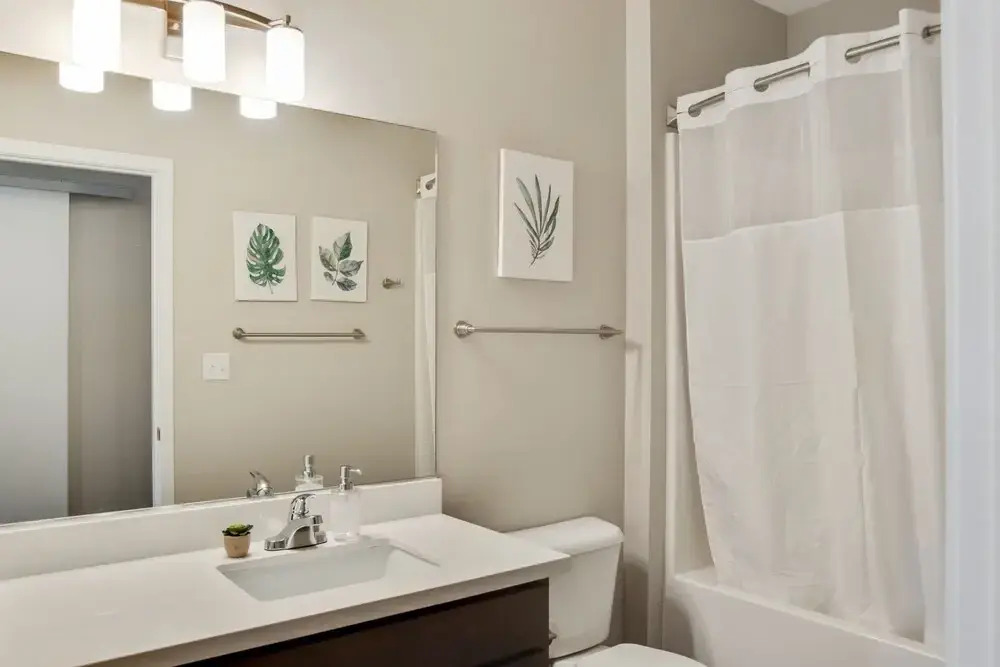 FRONTDESK Flux Apts Downtown Des Moines