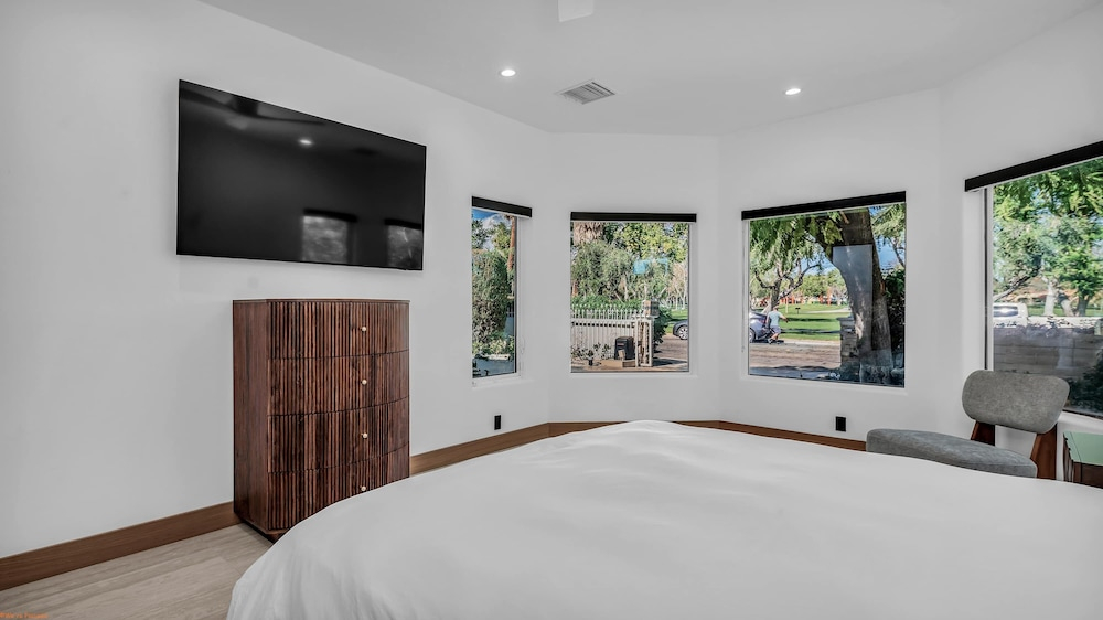 Luxury 6br Palm Springs Retreat With Private Pool Spa