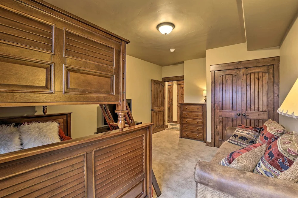 Luxurious Fraser Townhome w/ Private Hot Tub!