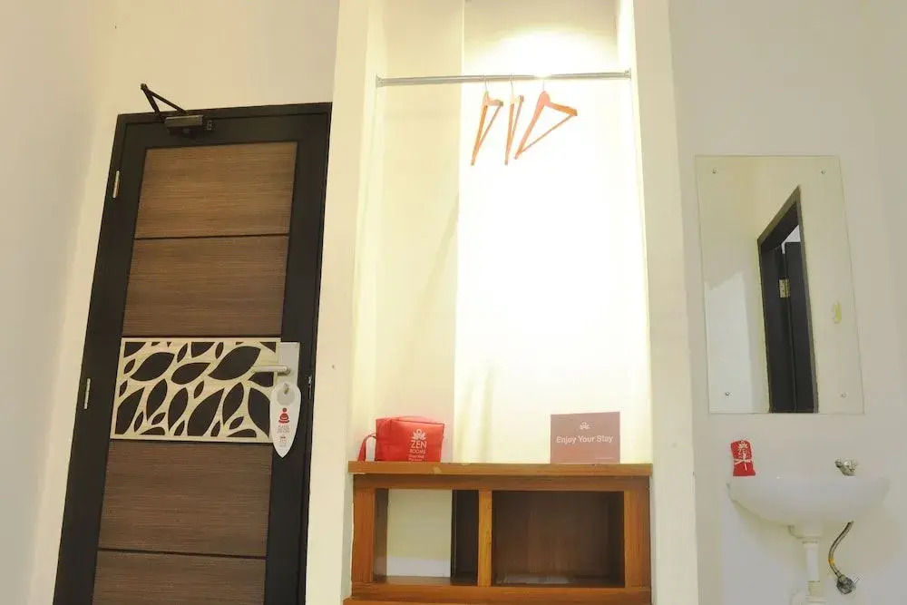 ZEN Rooms Basic Kalimas Sunan Ampel