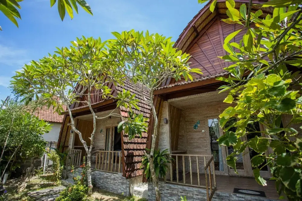 Karang Buncing Lembongan