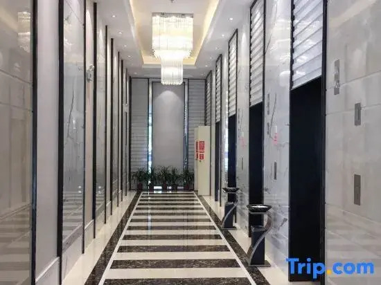 Manyue Art Hotel (Yichun Municipal Government Railway Station)