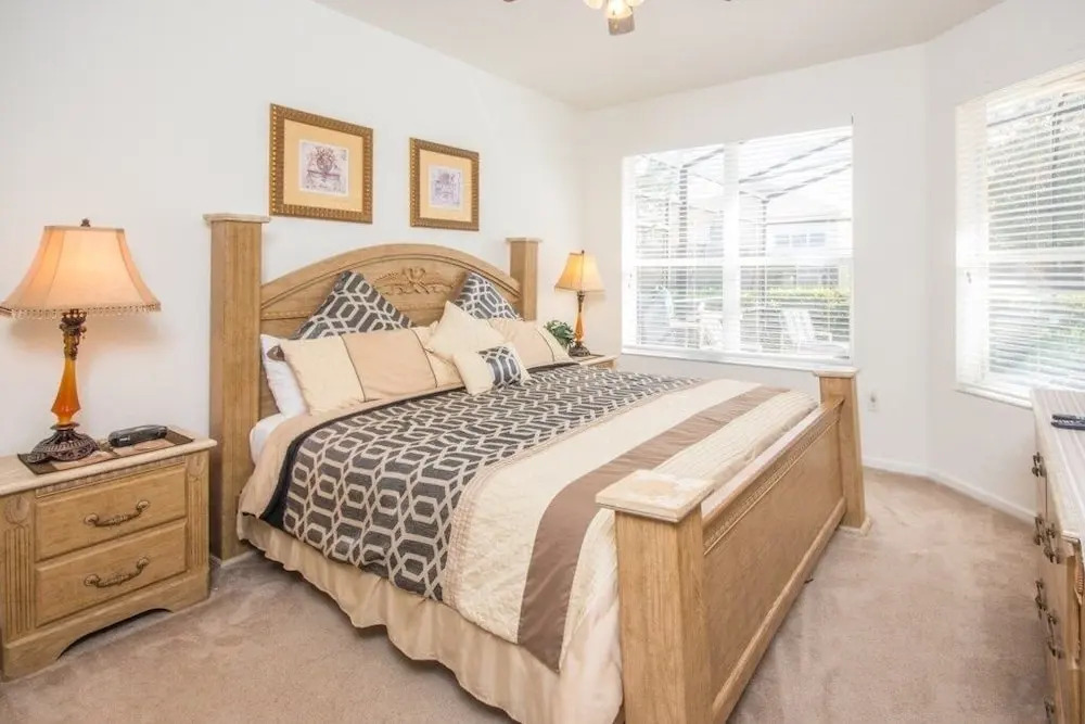 Enchanted Windsor Hills Vacation Home 5 Bedroom Home by Redawning