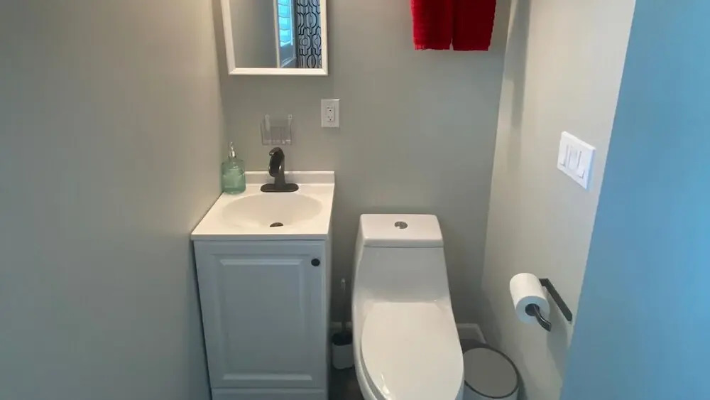 Buccaneer Bungalow - Studio Apartment - South End of Island Close to the Beach