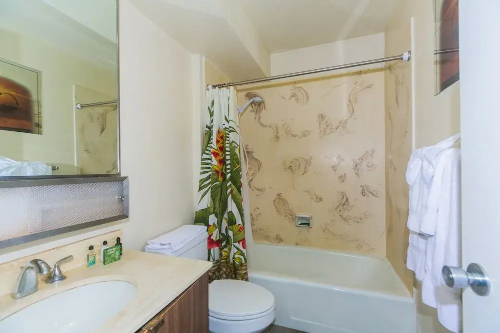Ilikai Marina Studio City View Condos with Fully Equipped Kitchens & Free Wifi