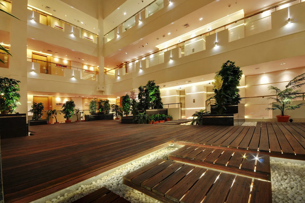 Hotel Platinum