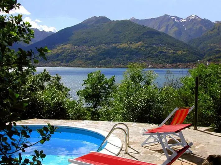 Villa Erica con piscina privata sul lago di Como