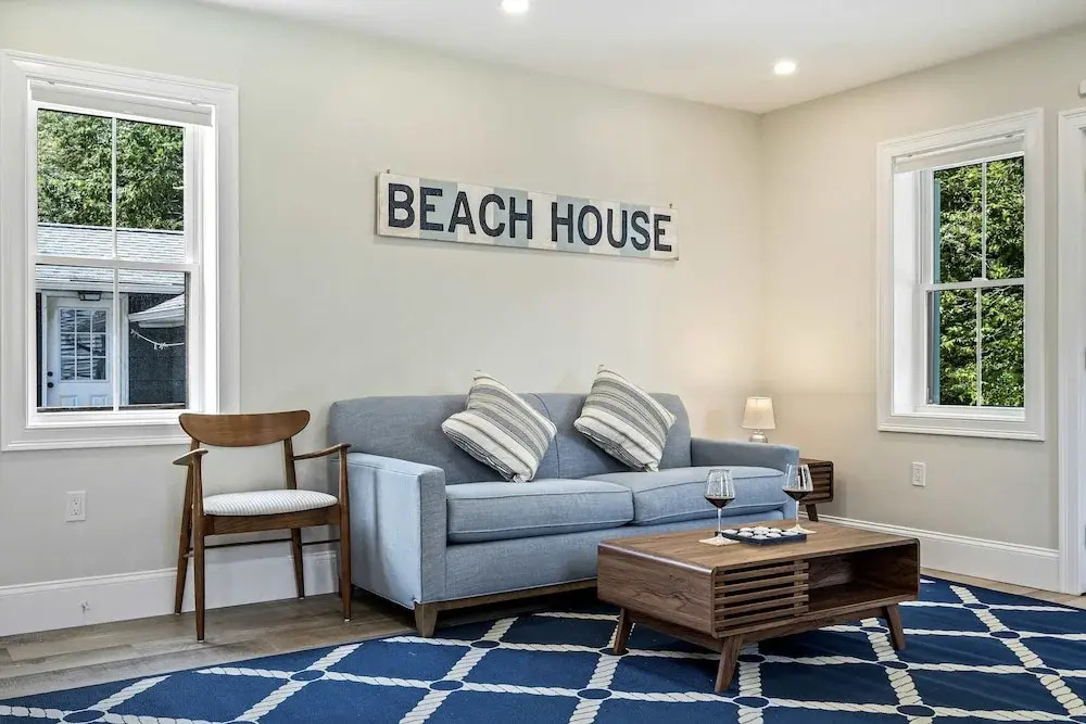 Bourne By The Beach Beautiful Home for 6 Near Shops and the Shore