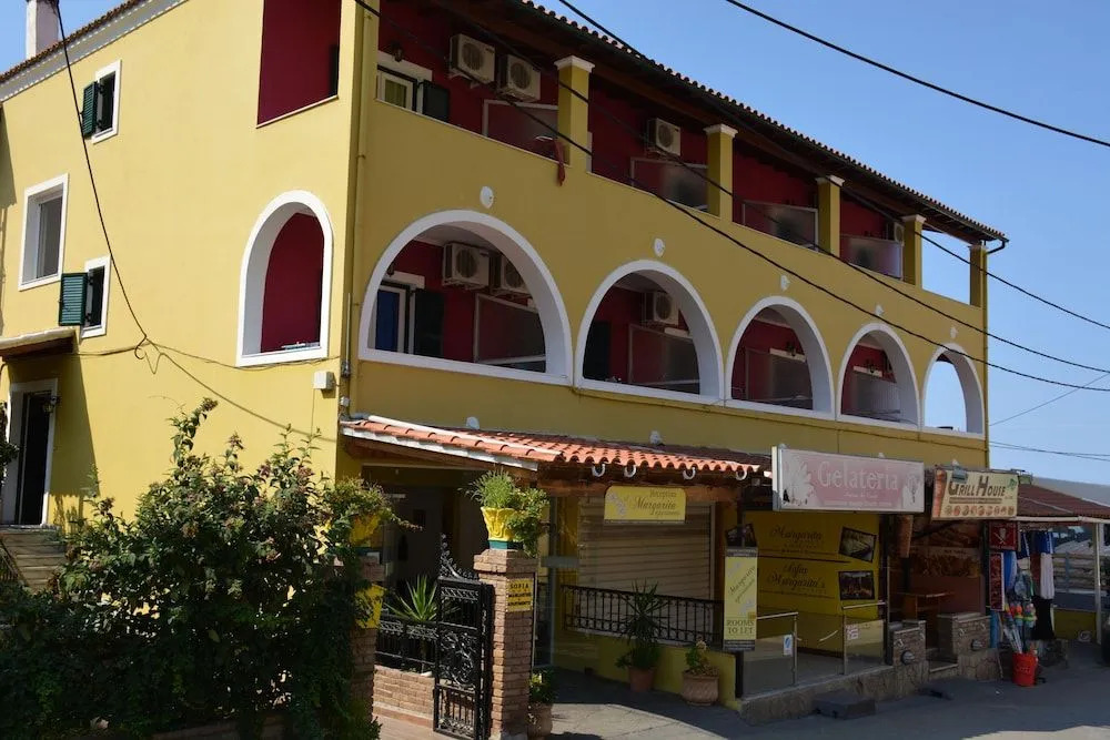 MARGARITAS ROOMS