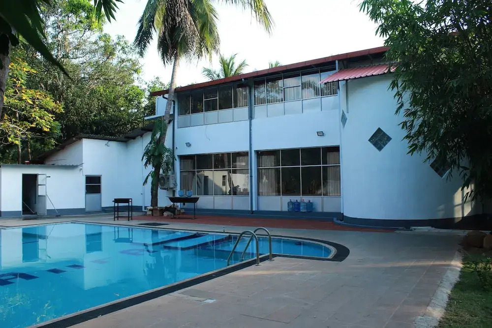 Thampa Tourist Hotel in Vavuniya