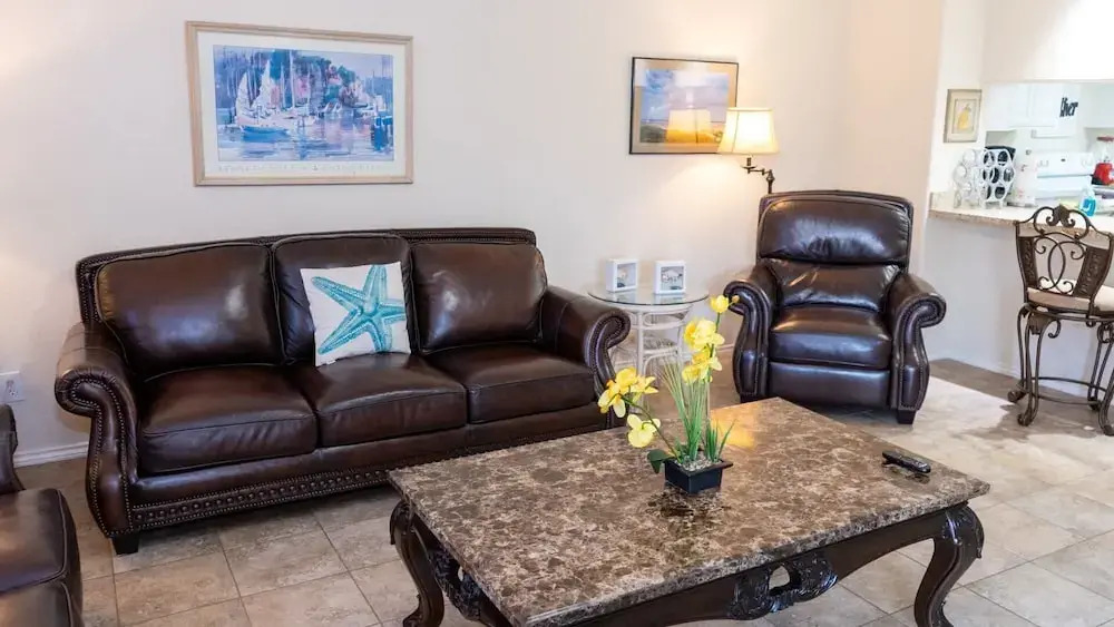 250 Paces To Beach Pool 1st Floor 2 Bedroom Condo