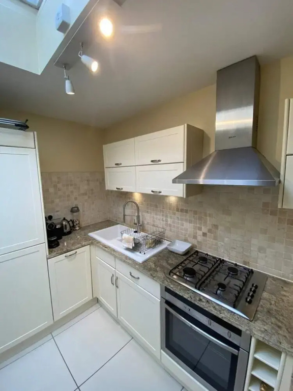 Beautifully Curated 2BD Flat Tyburnia, London!