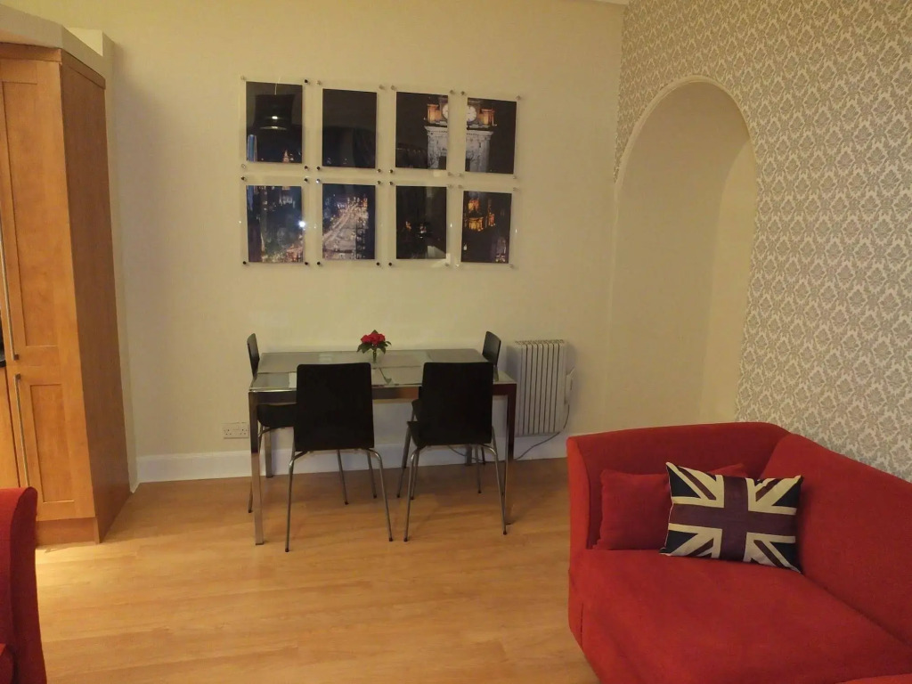 Royal Mile Mansions Apartment 27