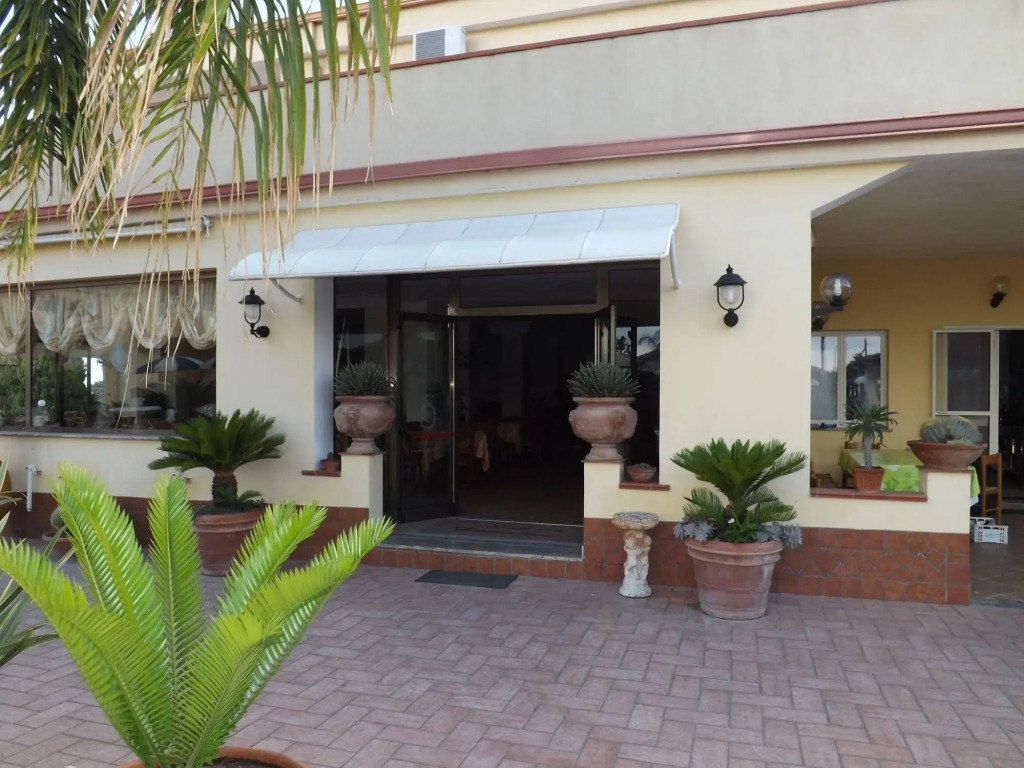Hotel Damanse