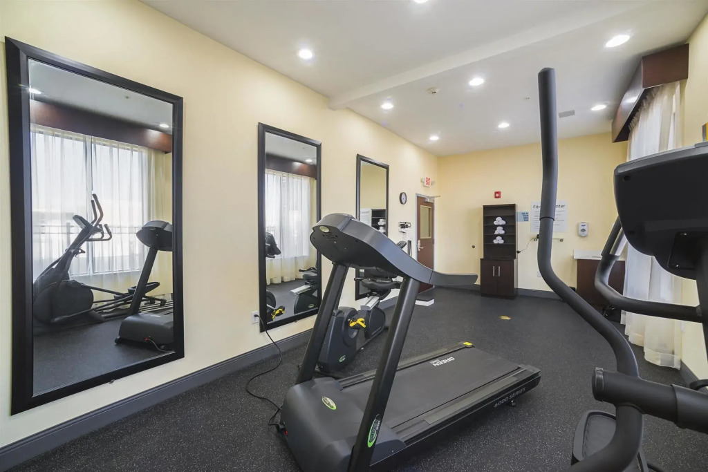 Best Western St. Louis Airport North Hotel & Suites