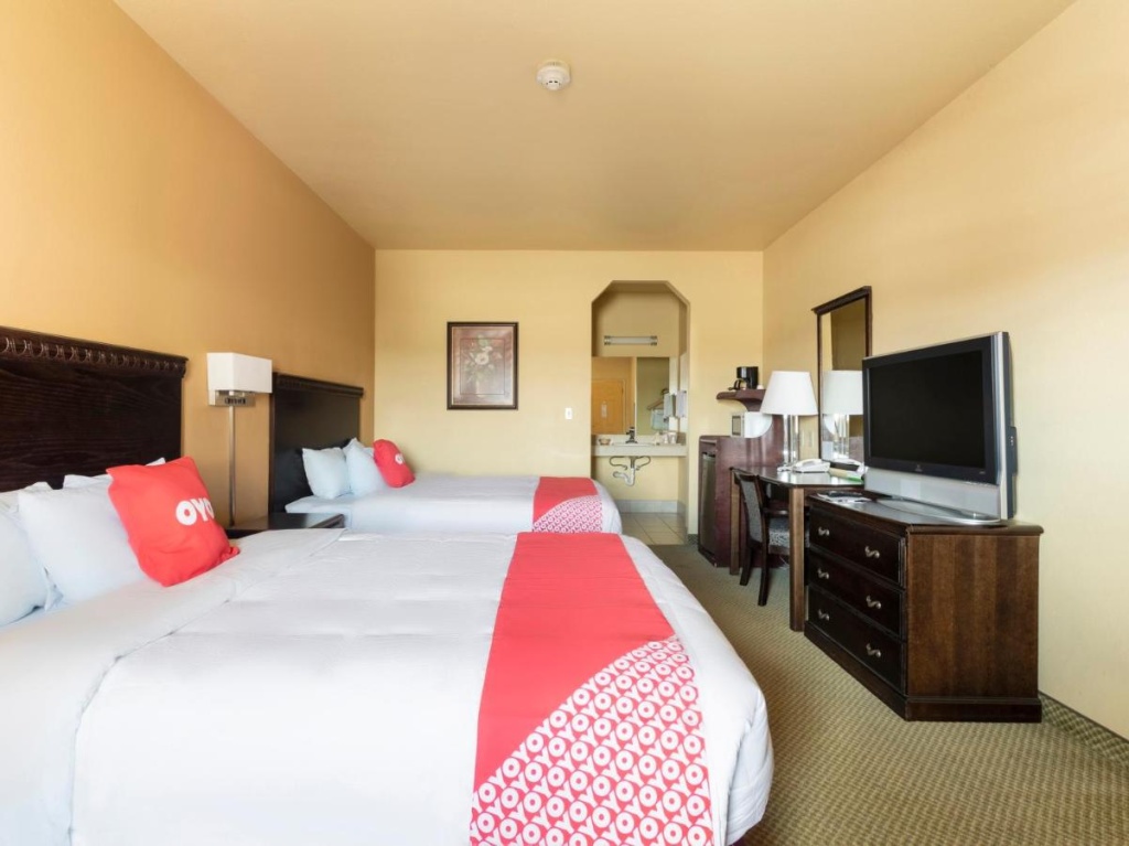 OYO Hotel Valley View TX, I-35