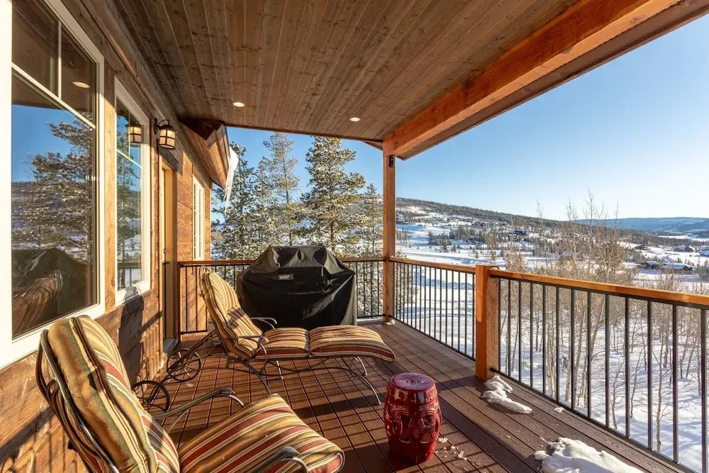 New Listing! Mountain-view Lodge W/ Fireplace And Hot Tub 4 Bedroom Cabin