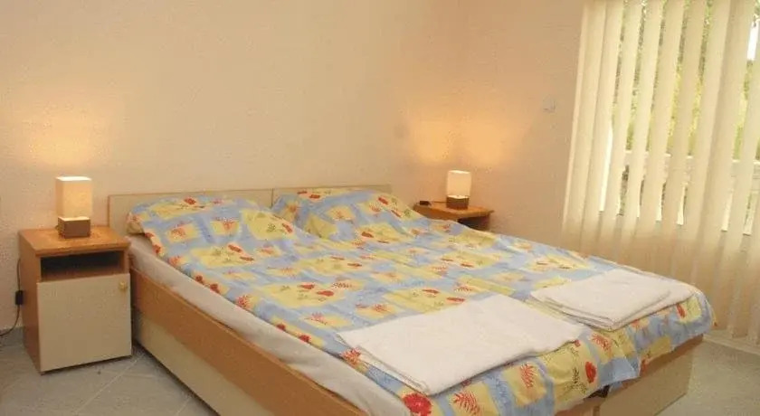 Sars Apartments
