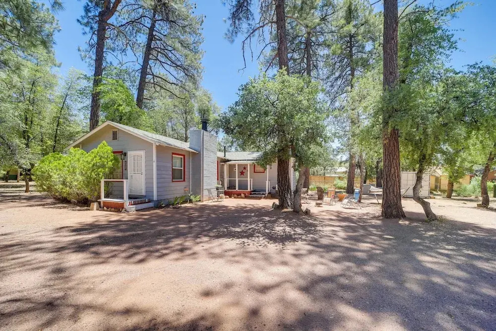 Payson Vacation Rental Cabin w/ Grill + Fire Pit!