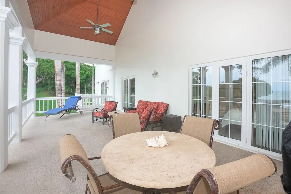 Lawson Rock - Angelfish 201 2 Bedroom Condo by RedAwning