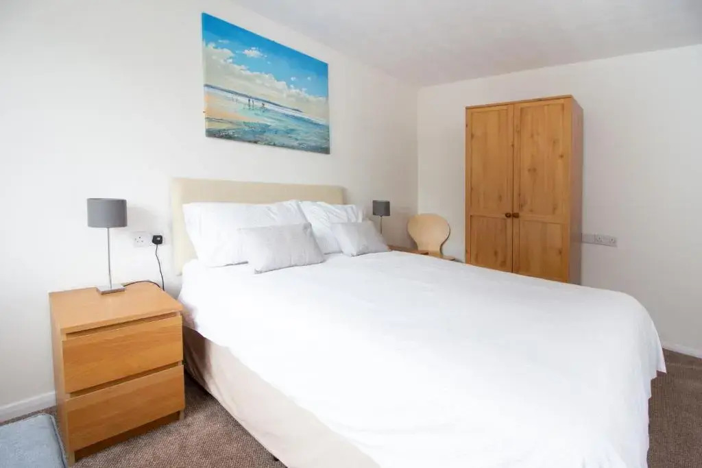 Three Beaches Holiday Apartments - close to Goodrington beach in Paignton