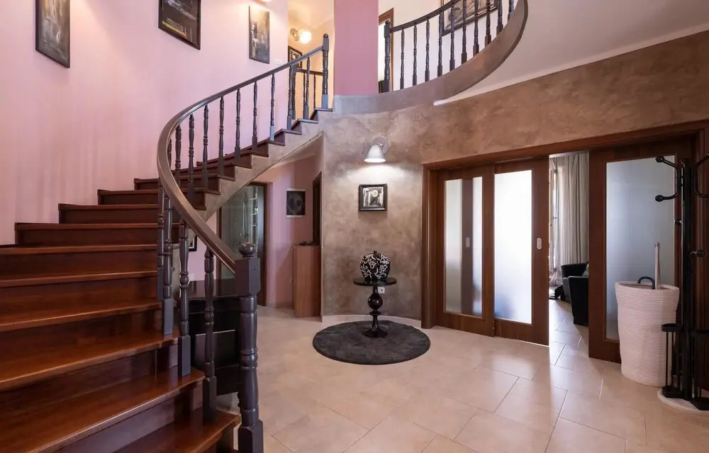 Stunning Home in Sumber with Outdoor Swimming Pool, Hot Tub & 3 Bedrooms