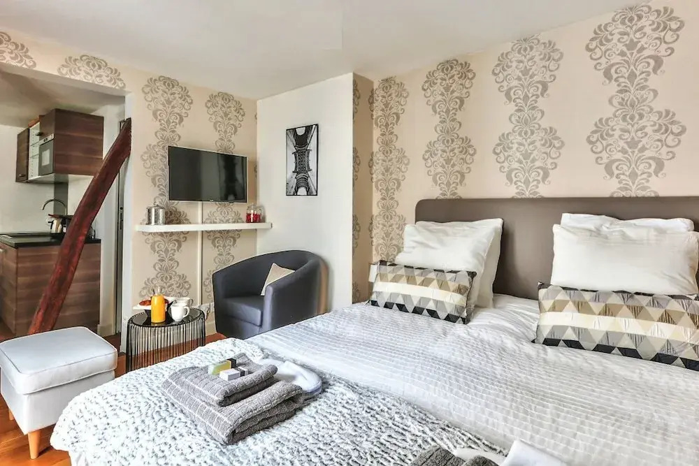 Love Nest in Saint Germain