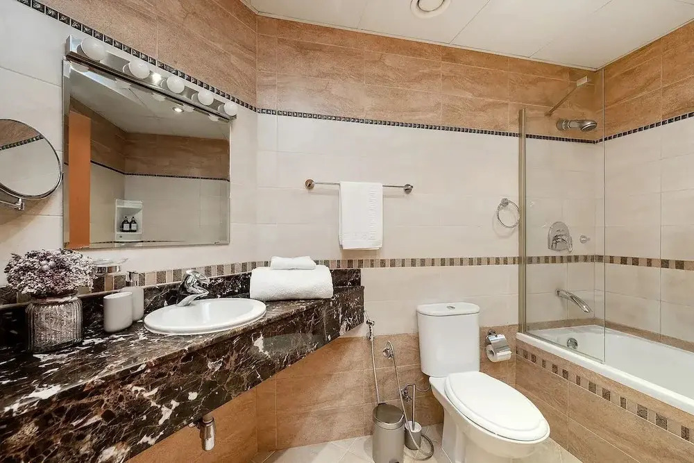 Spacious 2BR apartment in Marina Crown