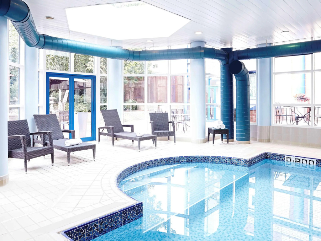 Novotel London Heathrow Airport M4 Jct. 4