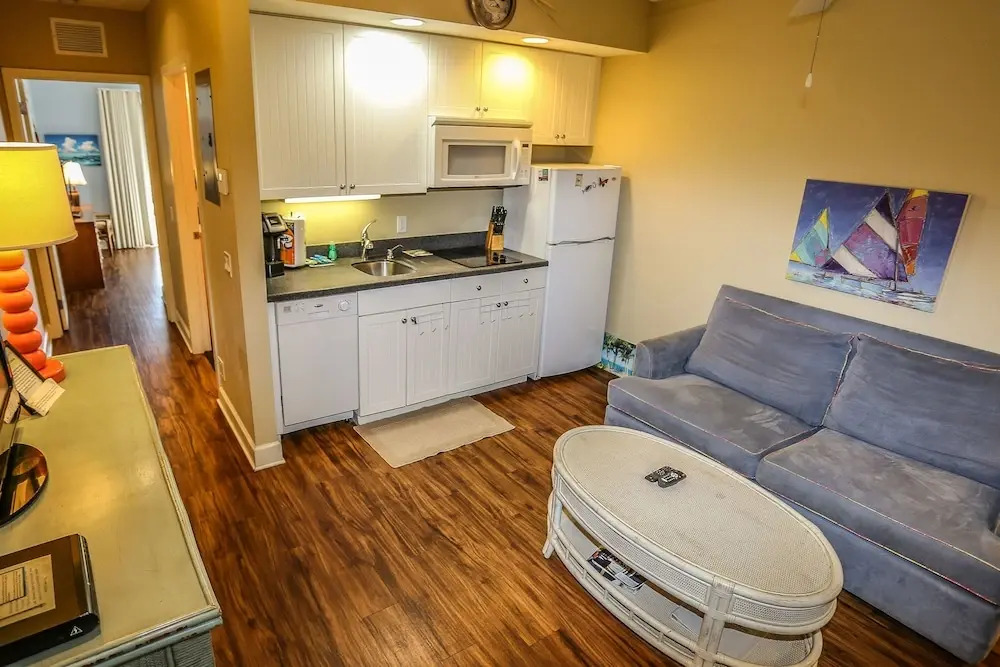 Harbor House 202