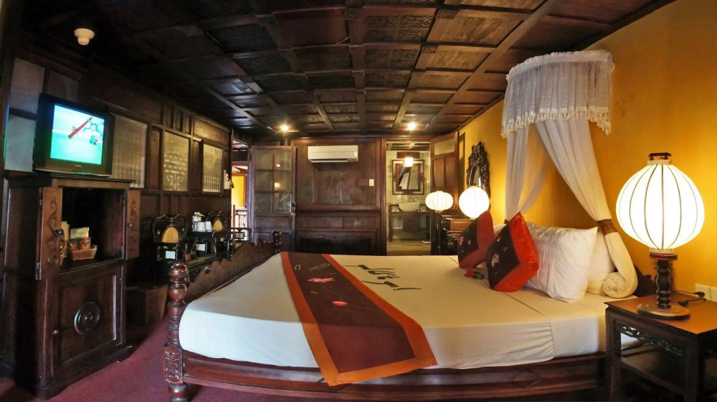 Vinh Hung Heritage Hotel