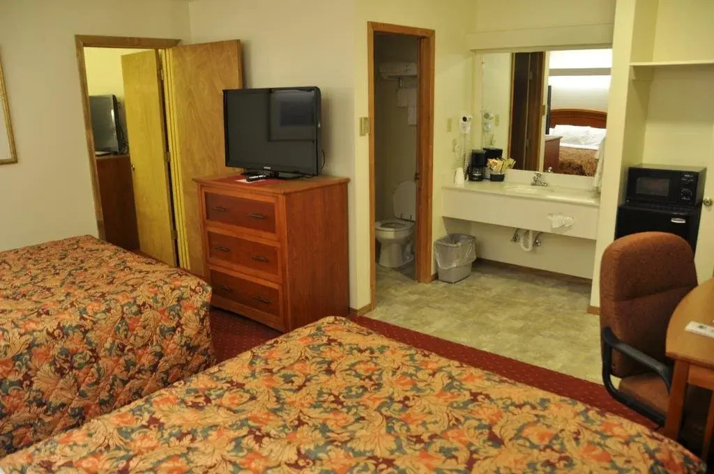 Shepherd Mountain Inn & Suites