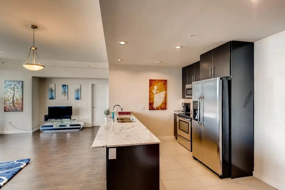 Executive Suite 2BR2BA Convention Center