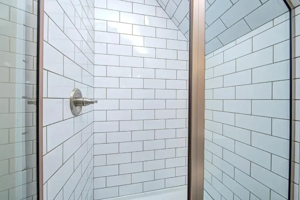 Stylish 1BR Condo 1 Mile To Downtown