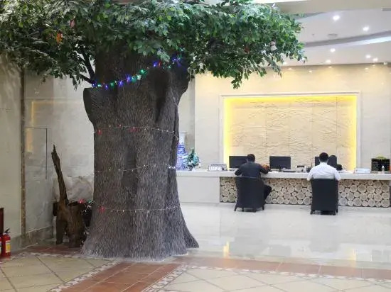 Haikou Xiangzhanglin Style Theme Hotel (Jinniuling Park Haiken Middle School)