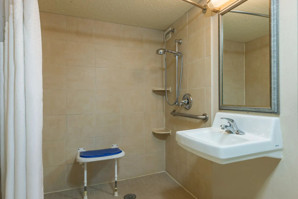 Holiday Inn New Orleans West Bank Tower by IHG