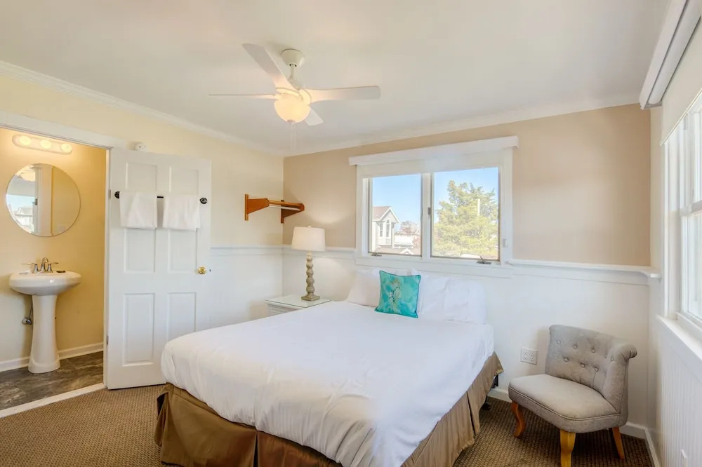Sun 'N' Sand Motel
