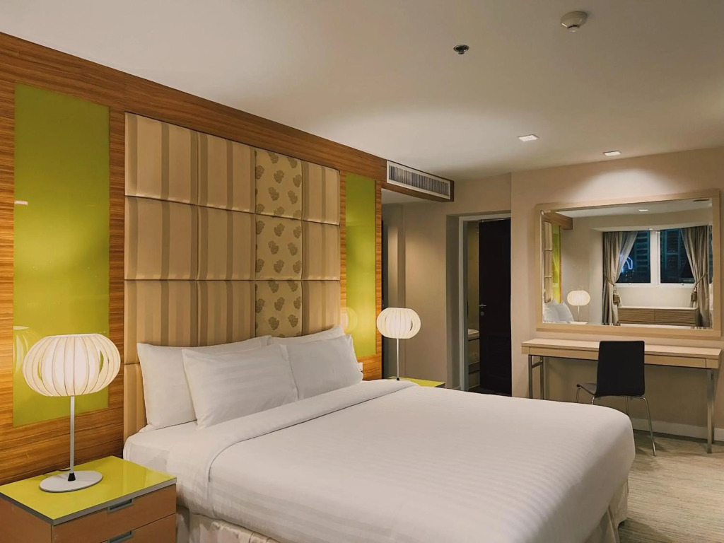 Urbana Langsuan Hotel