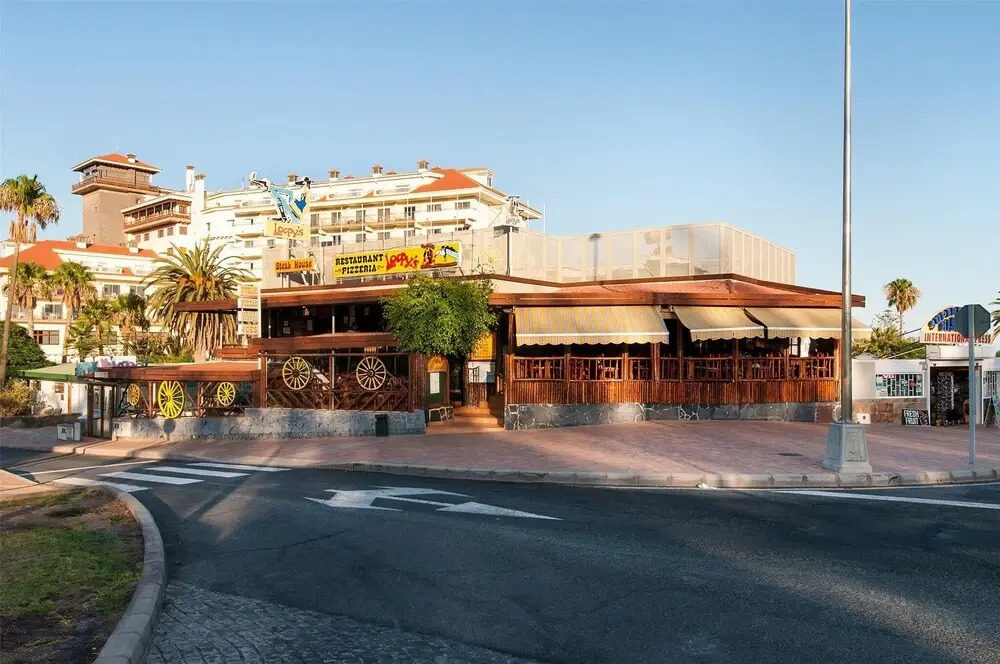 Holiday House for 4 Persons, With Swimming Pool, Near the Beach
